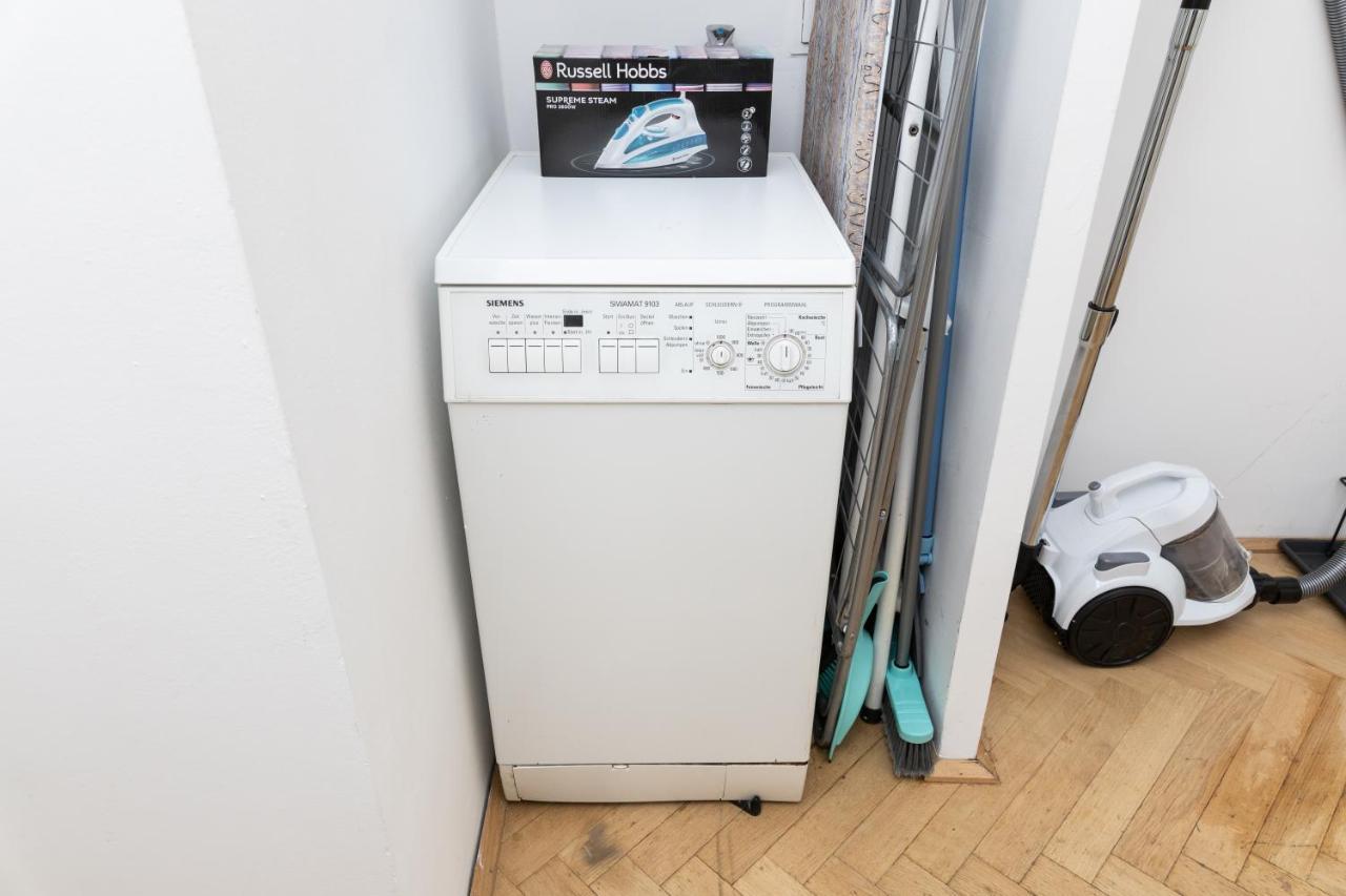 Moonlight Apartment With Porch Near Schoenbrunn And Westbahnhof Wien Ngoại thất bức ảnh